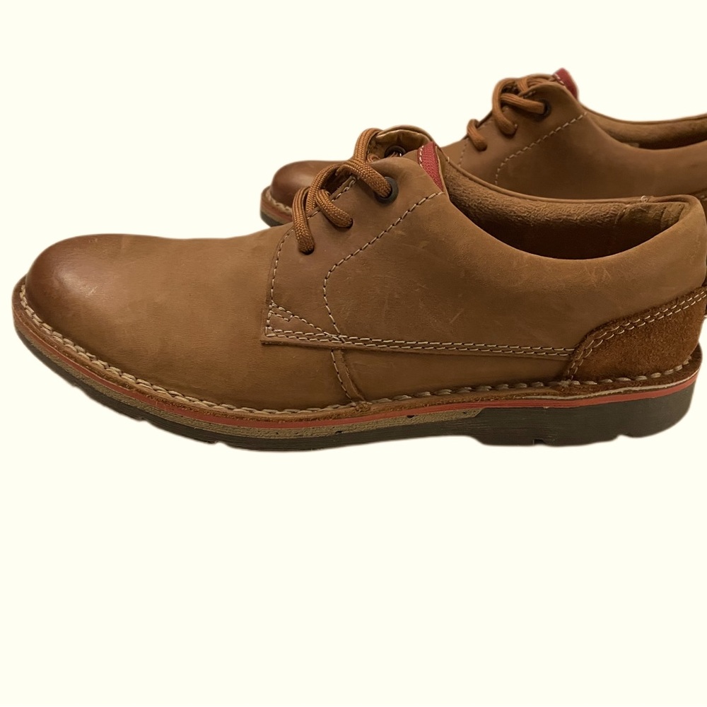 Clarks soft cushion ortholite oxford shoes 8.5